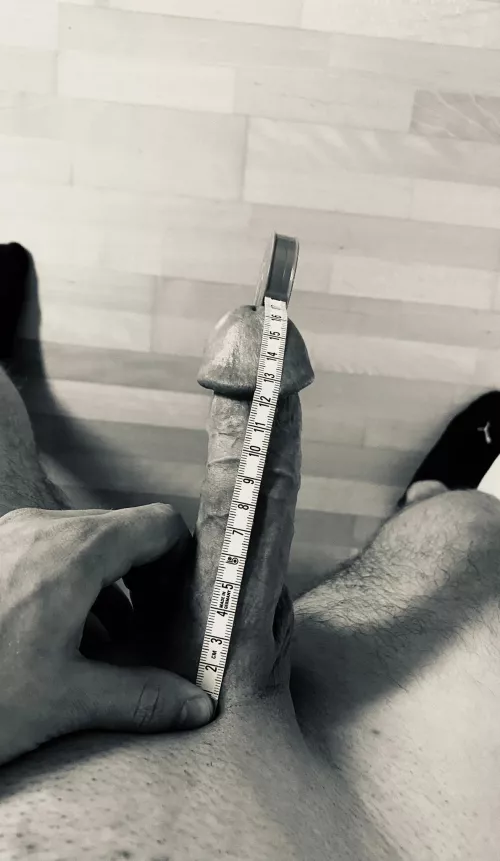 Just would like to deepthroat someone 👄