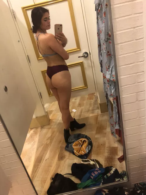 Kik: akfuncouple2 for trades or tribs