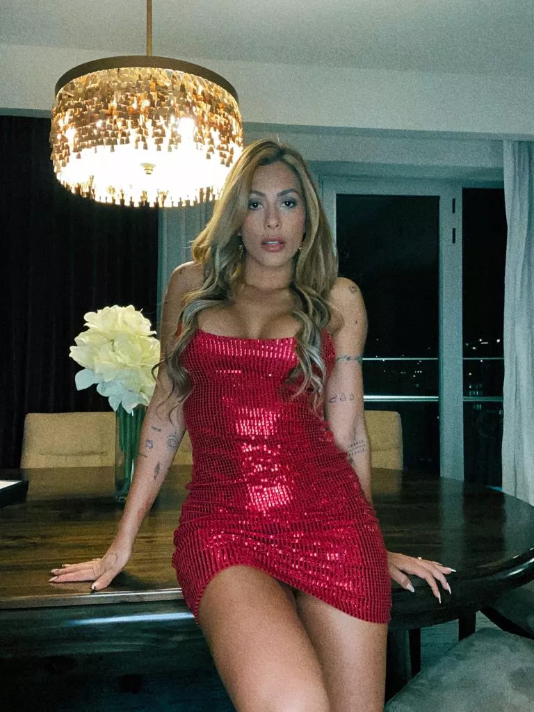 Lady in Red ♥️