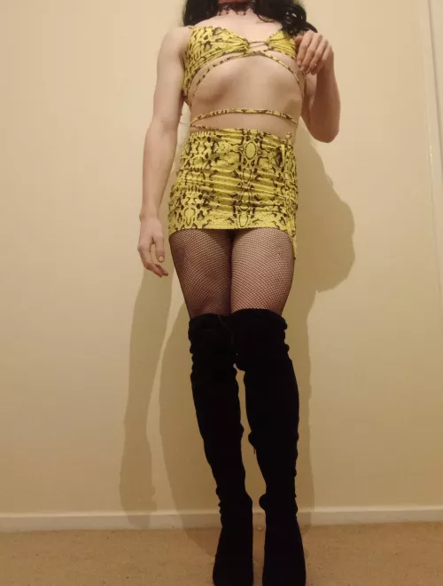 Late post, enjoy 🐝😜