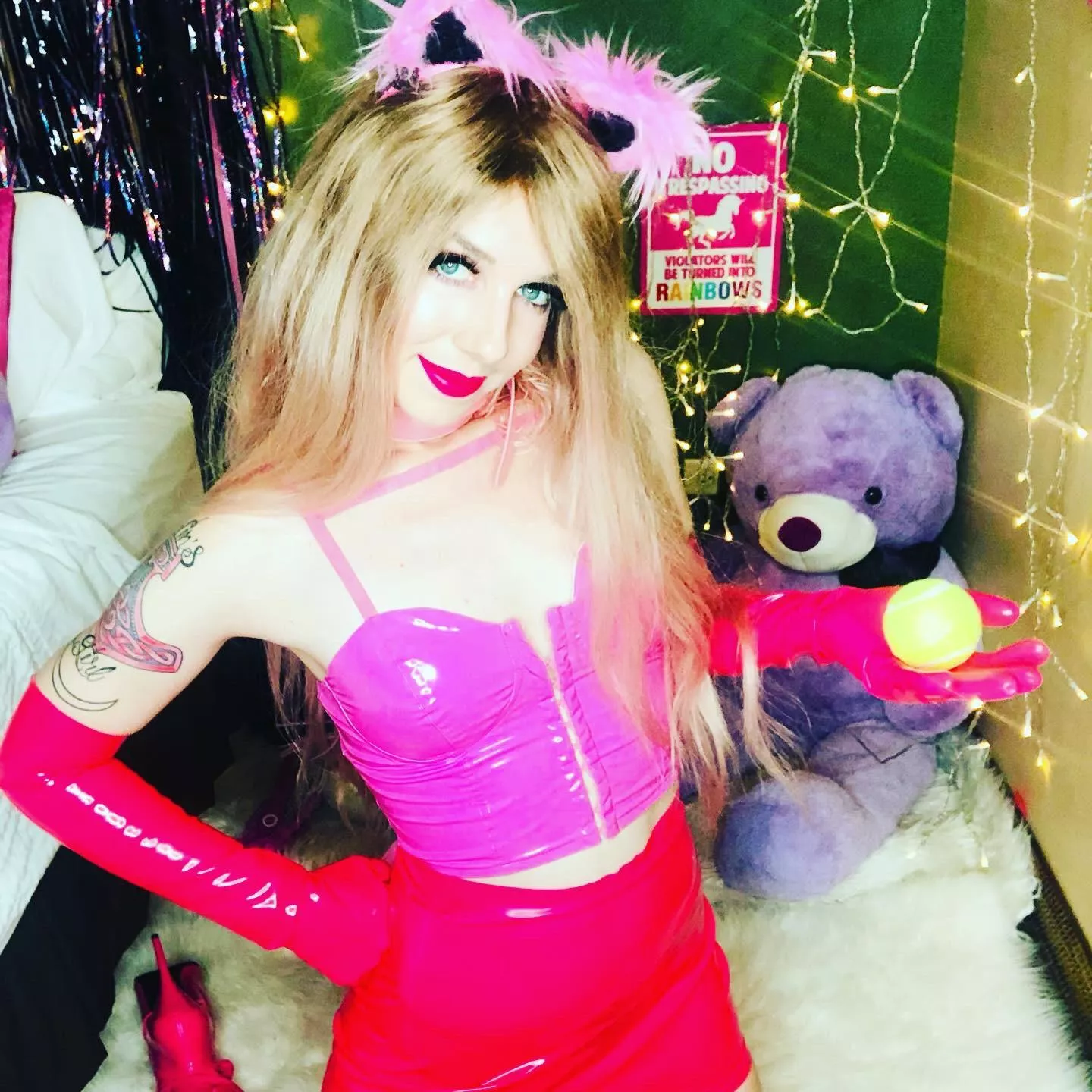 Latex Pup 💓🎾
