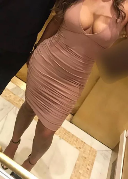 Latina wife , 28