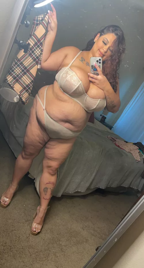 Let me take it off for you 💋