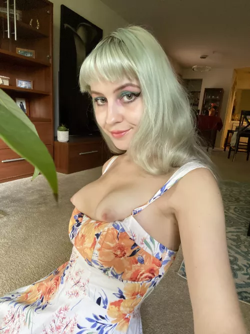 let there be no shortage of green haired girls