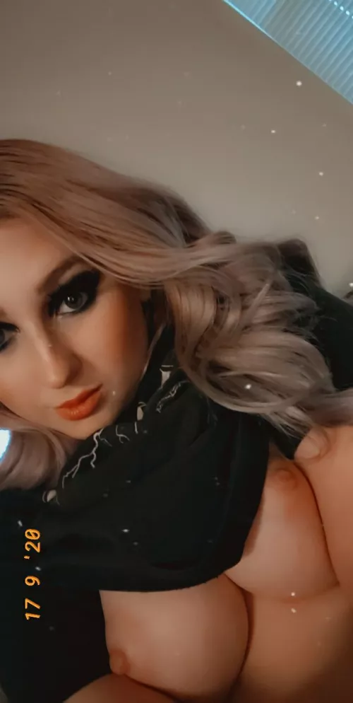 Let's fuck and then watch anime🥰