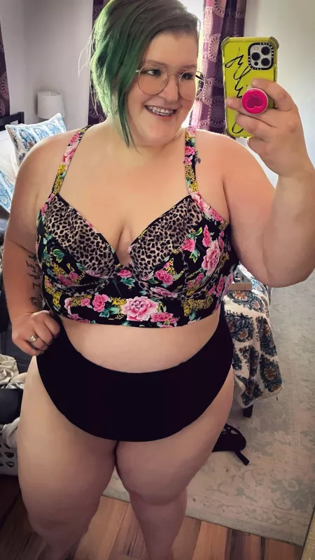 Let’s go swimming 💦 😏