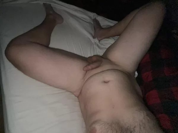 Let’s lay in bed all day. 43/235/6’2”