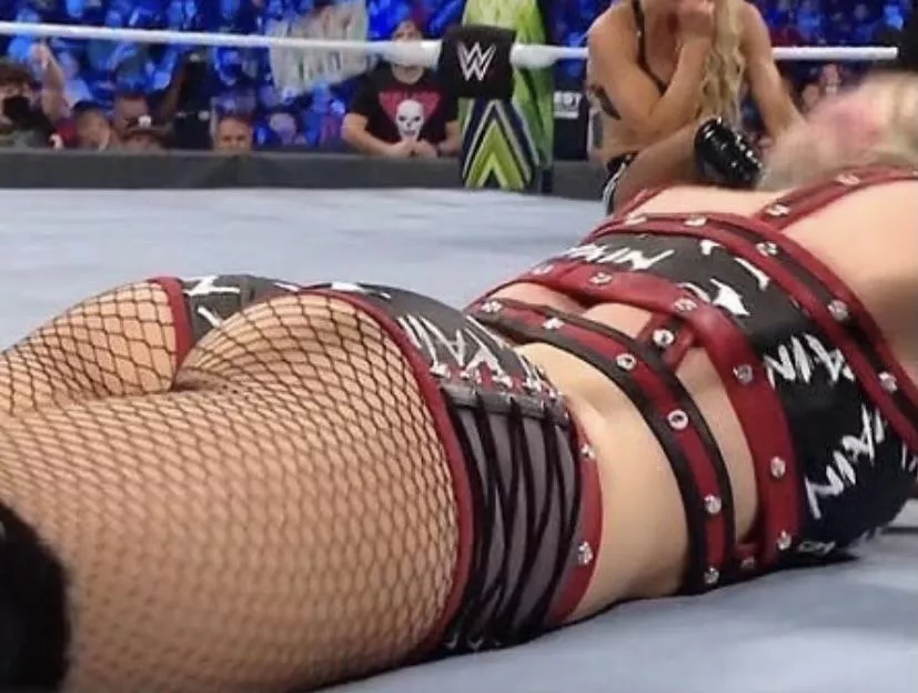 Lexi’s🍑at Extreme Rules