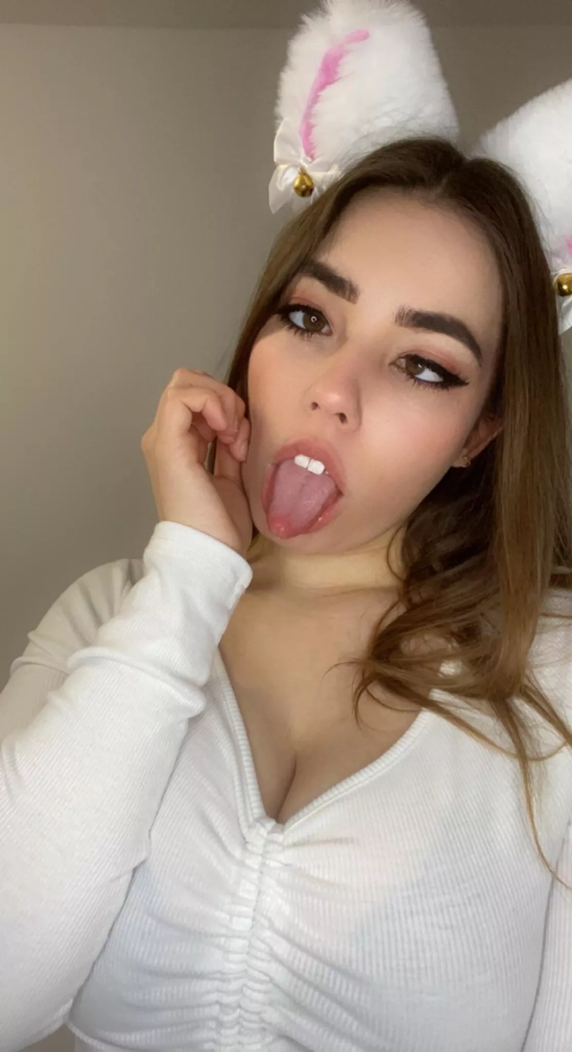 Lil kitty waifu UwU