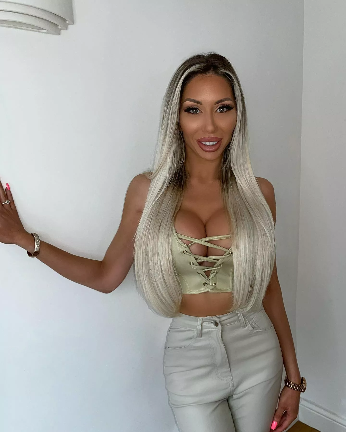 Lips, Tits & Hair