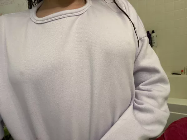 Little boobs but still see the rock tit under my hoodie.😜