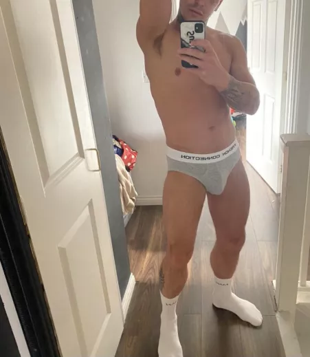 Look at that 😂 Grey just hits different 😈