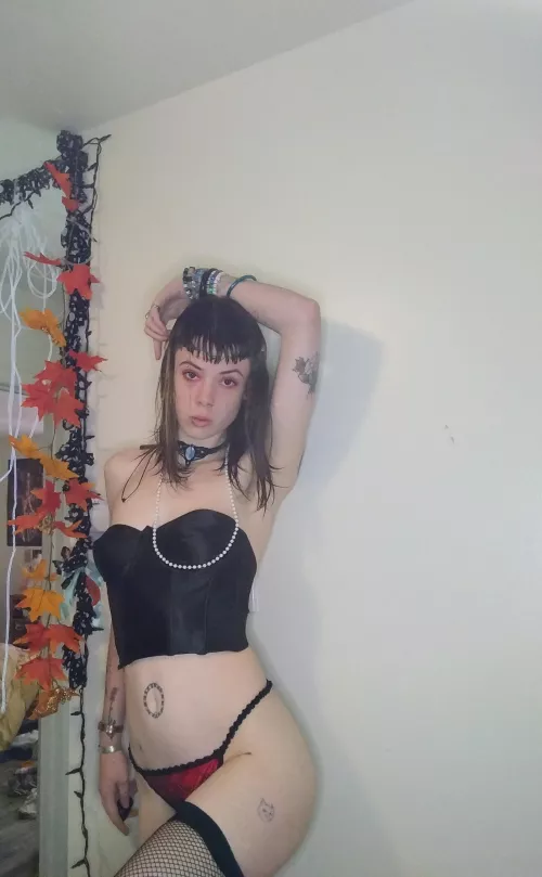 Look into my eyes, Slave... you belong to Mistress Ophelia now. 😈 Look in the comments for your next task, and don't keep me waiting! 😘 [selling]