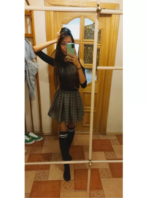 Looking like a cute schoolgirl 🥺 ASIAN BABYDOLL ⭐🍷 50% promo and 5$ only ❤🍷 I post daily and do private requests as well ⭐ OF: murrr