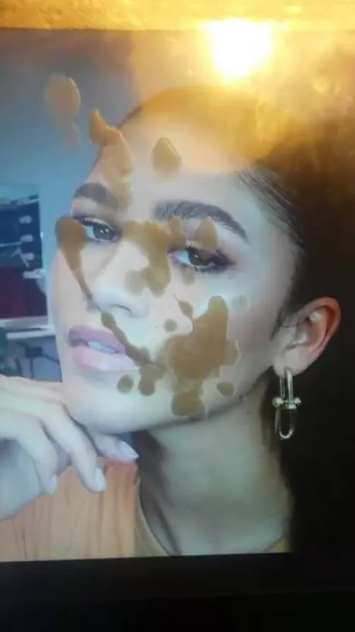 Love cumming on zendaya