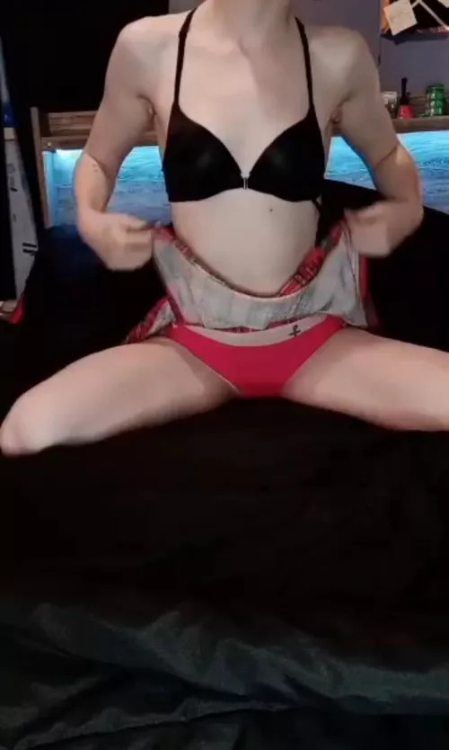 Love sharing myself with world. Small tits and all 🥰