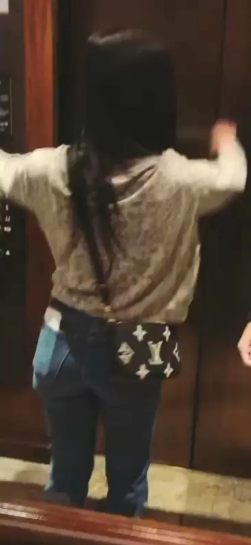 Love that tight butt