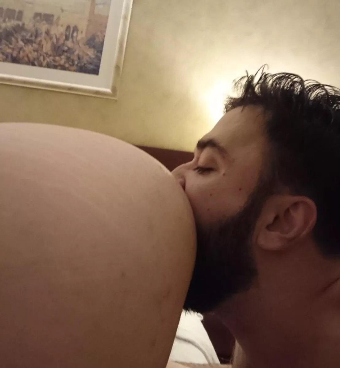 Loved his beard rubbing all over my ass🍑🤤