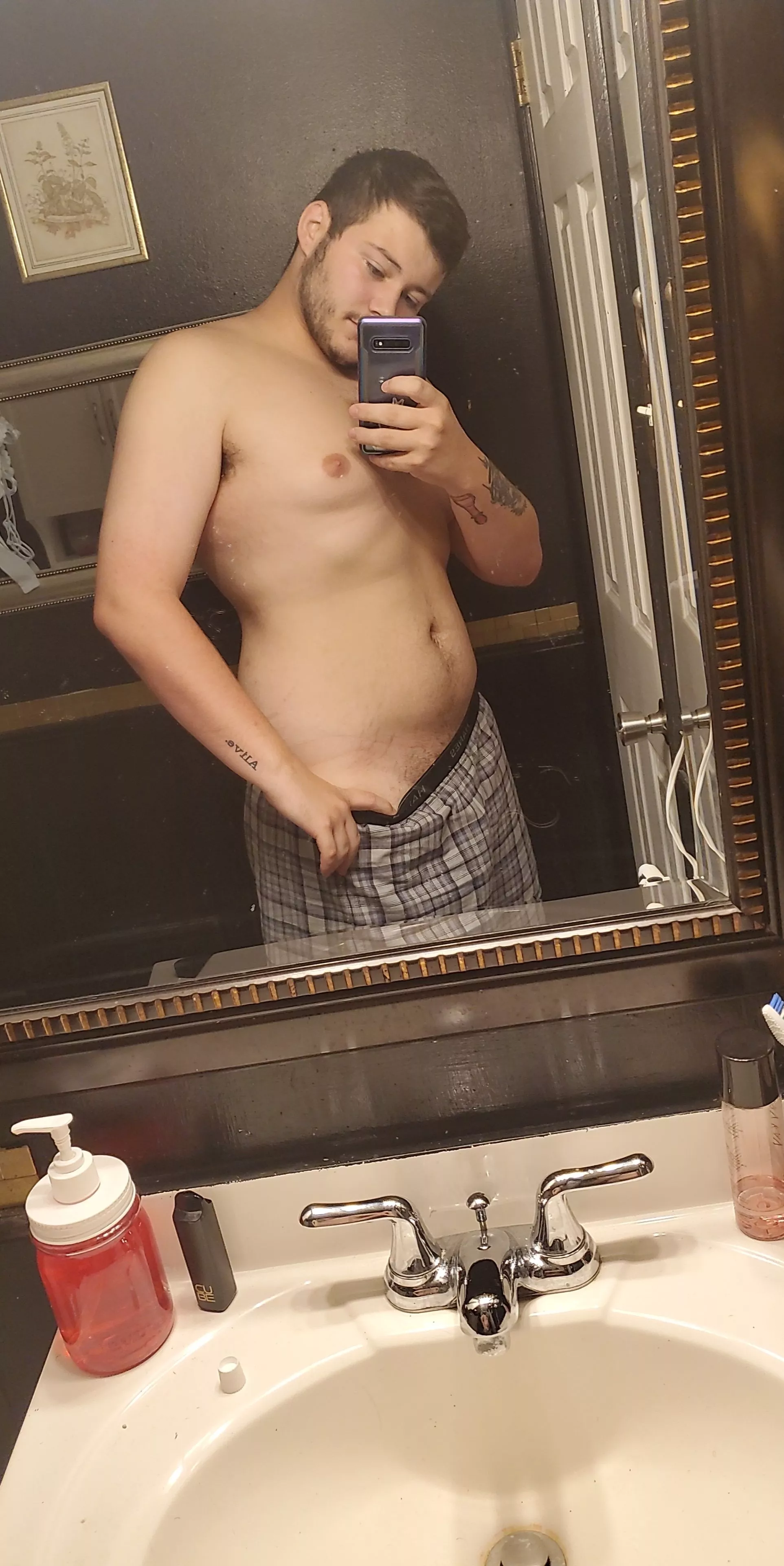 Loving my body after shedding 75 pounds😍