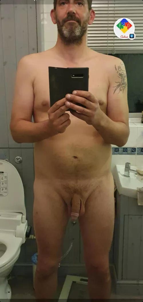 M 44 140lbs (ish) 6'9. not exactly in proportion with my height. but it's a grower.