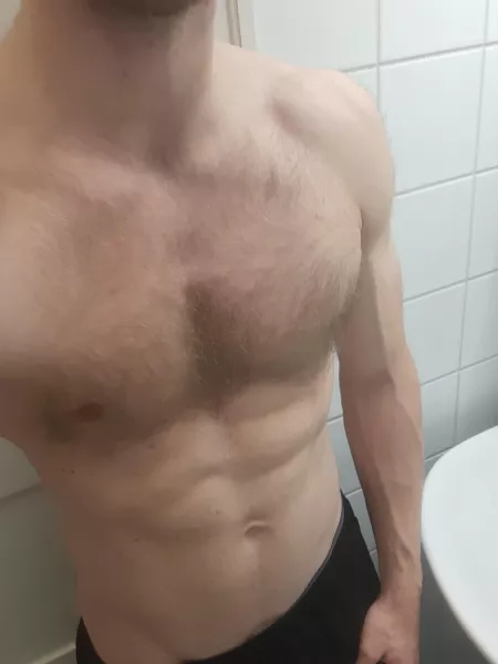 (M) Nothing better than being back in the gym after a break