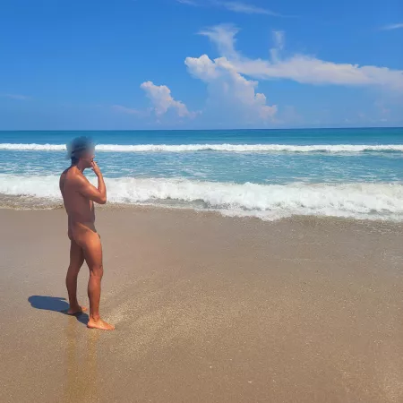 [M] Nude beach and a J of Yellow Brick Road. Highly Recommended 😉