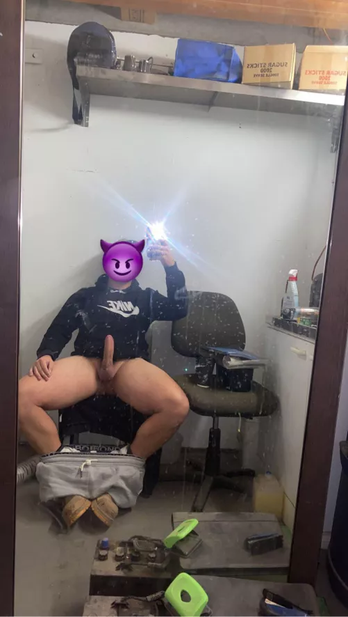 (M) Take a seat 😝