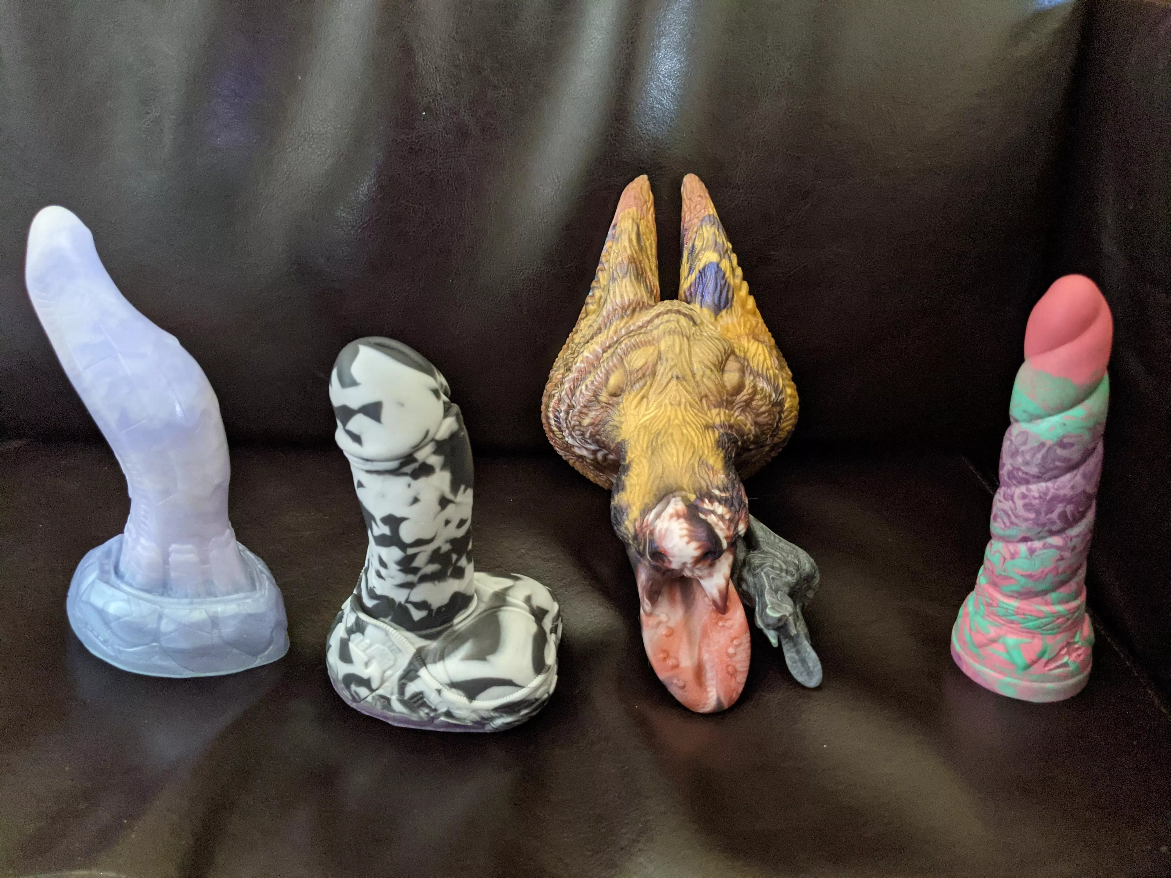 Mail day! Mini Habu and John, my long awaited Stella, and mini Mystic courtesy of u/SockBunnii ( highly recommended seller!!). I'm so in love with all of them 😻