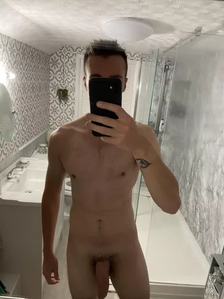 Male , 22, 175lbs, 6ft