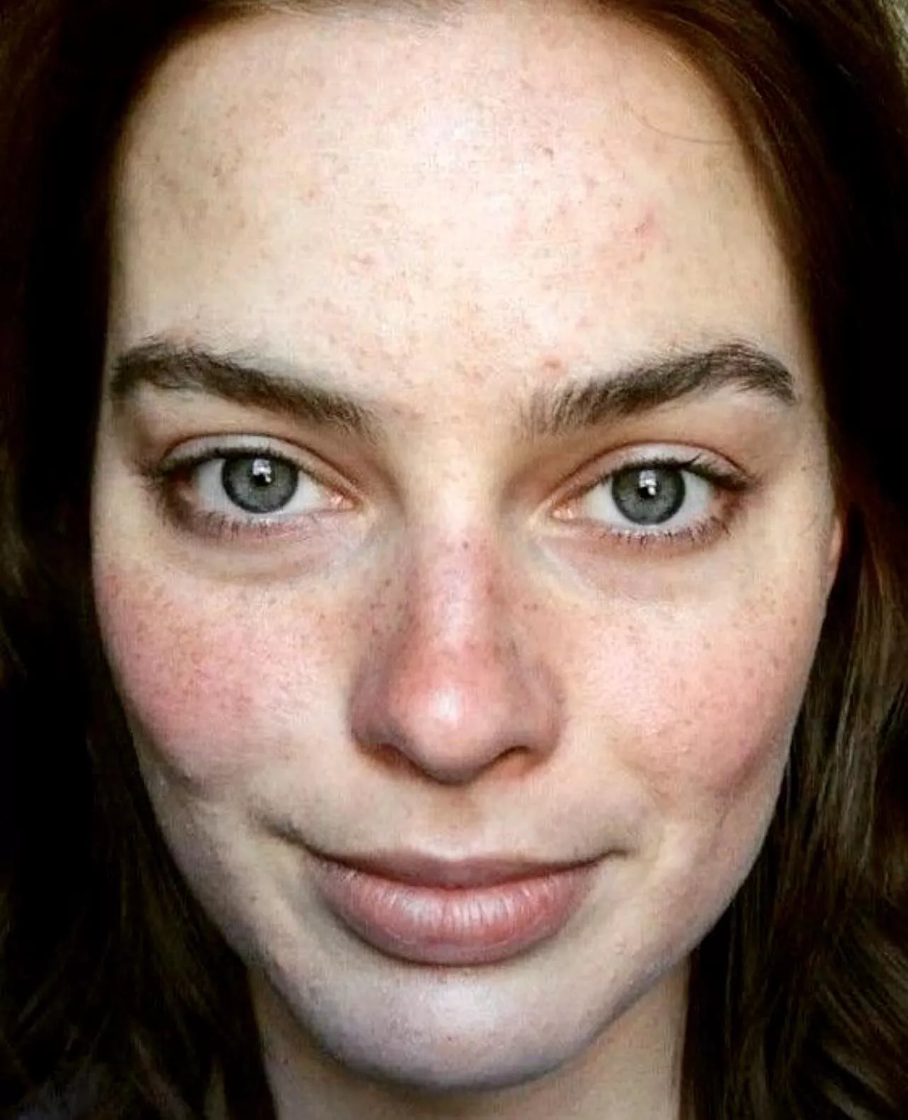 Margot Robbie without makeup is still beautiful 😍