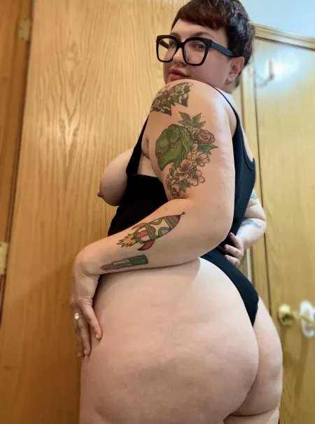 May your Monday be as kind to you as I would be if you were here to touch me 🥰