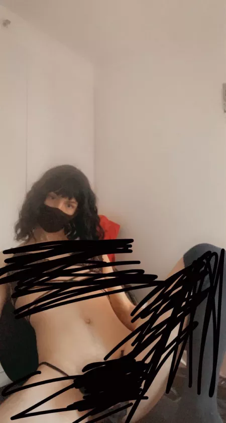 Maybe if you beg me in my DMs u get to see my tights