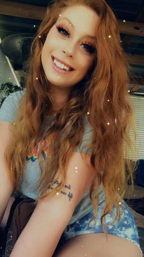 me playing with fake eyelashes and filters 🖤✨🖤✨🖤