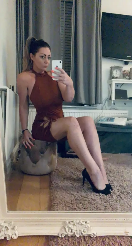 Meet you at the bar at 9 😉