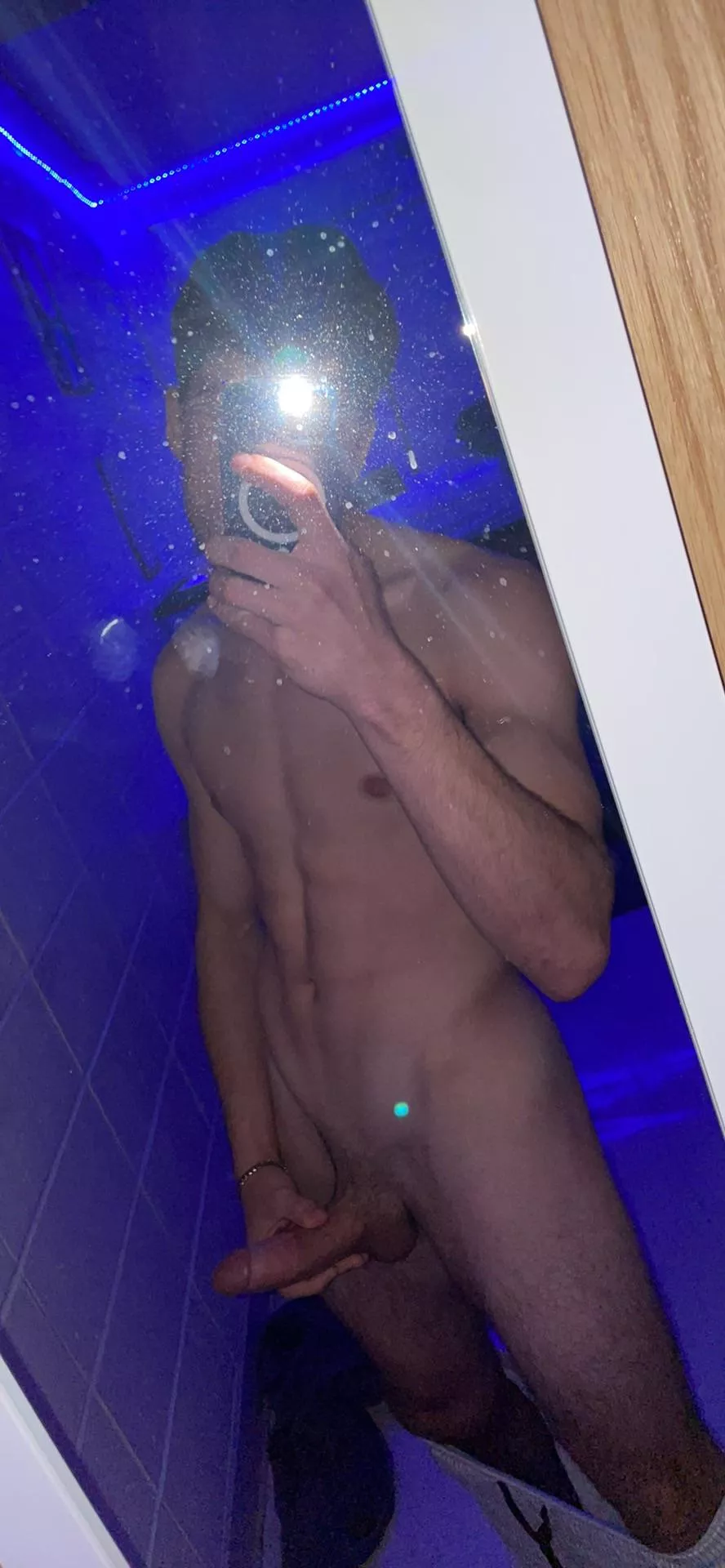 Message me 😘