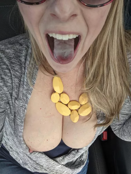 Met husband for lunch the other day...naturally I pulled my tits out in the truck, sucked his cock and swallowed his load. Enjoy! 😻😻💦💦