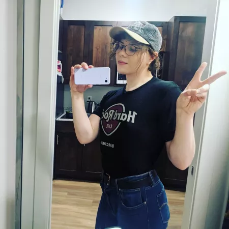 mom jeans all day everyday ✌️