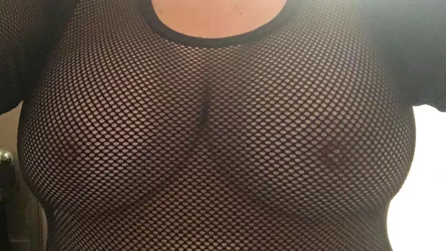 Mom titties in a fishnet top 😏❤️