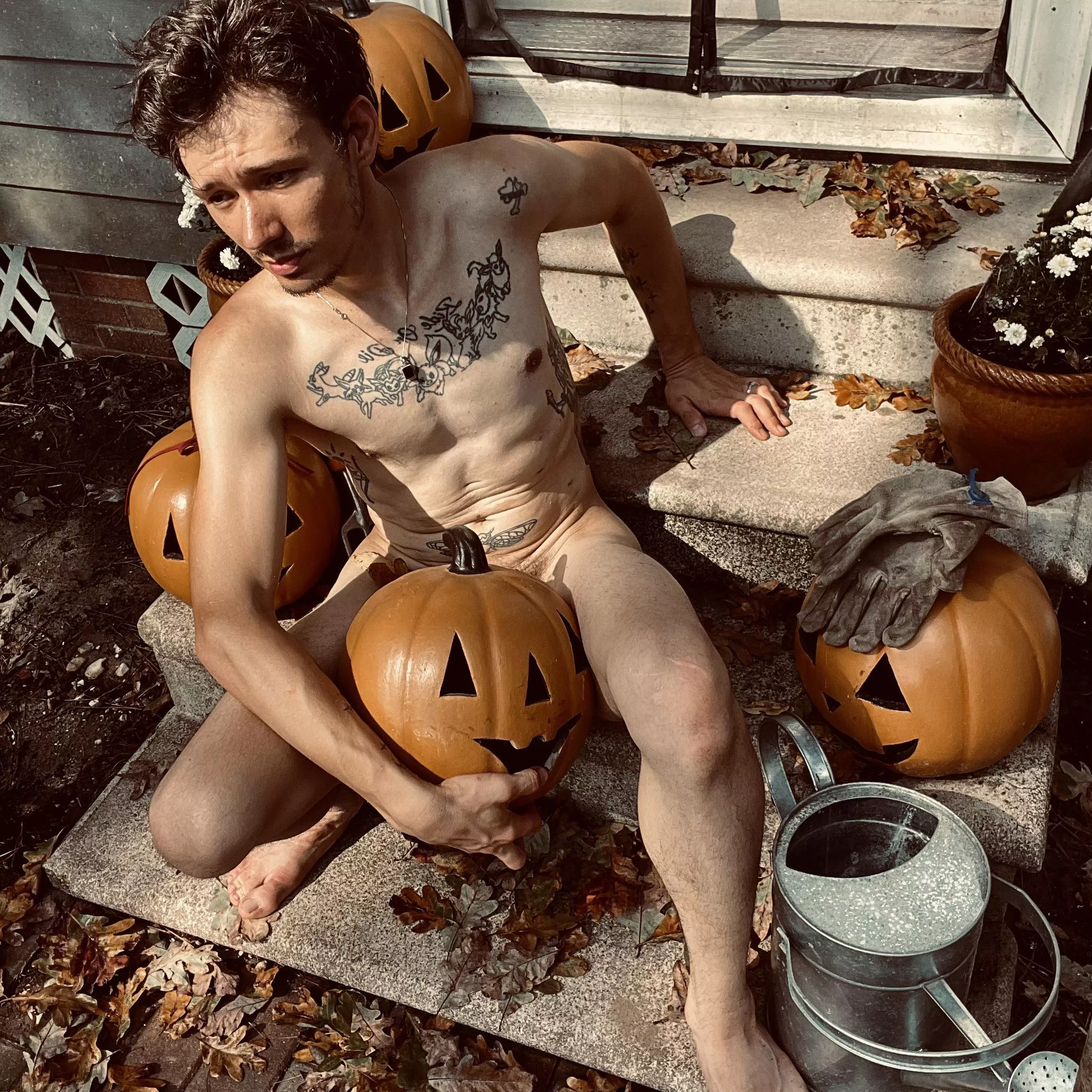 Move over sun sluts; it’s officially pumpkin slut season now!