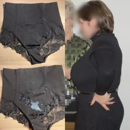 My Aunt has Big Tits and a Fat Ass. I hope she will wear her Shaping Pants with my Cum on it 😁