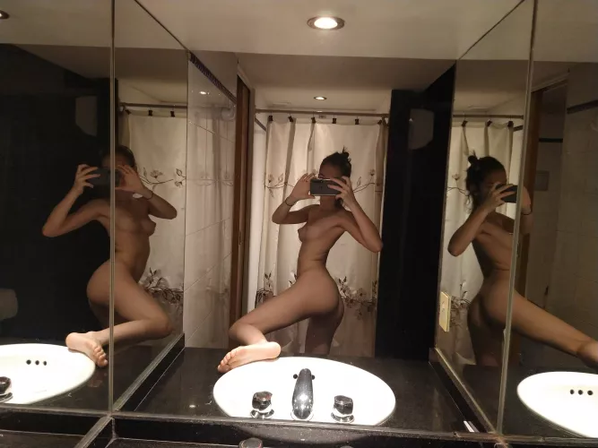 My bf told me to stop posting nudes... so here is a nude