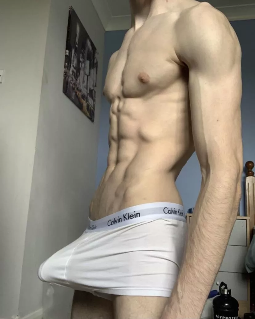 My Calvin’s are gunna burst 🍆
