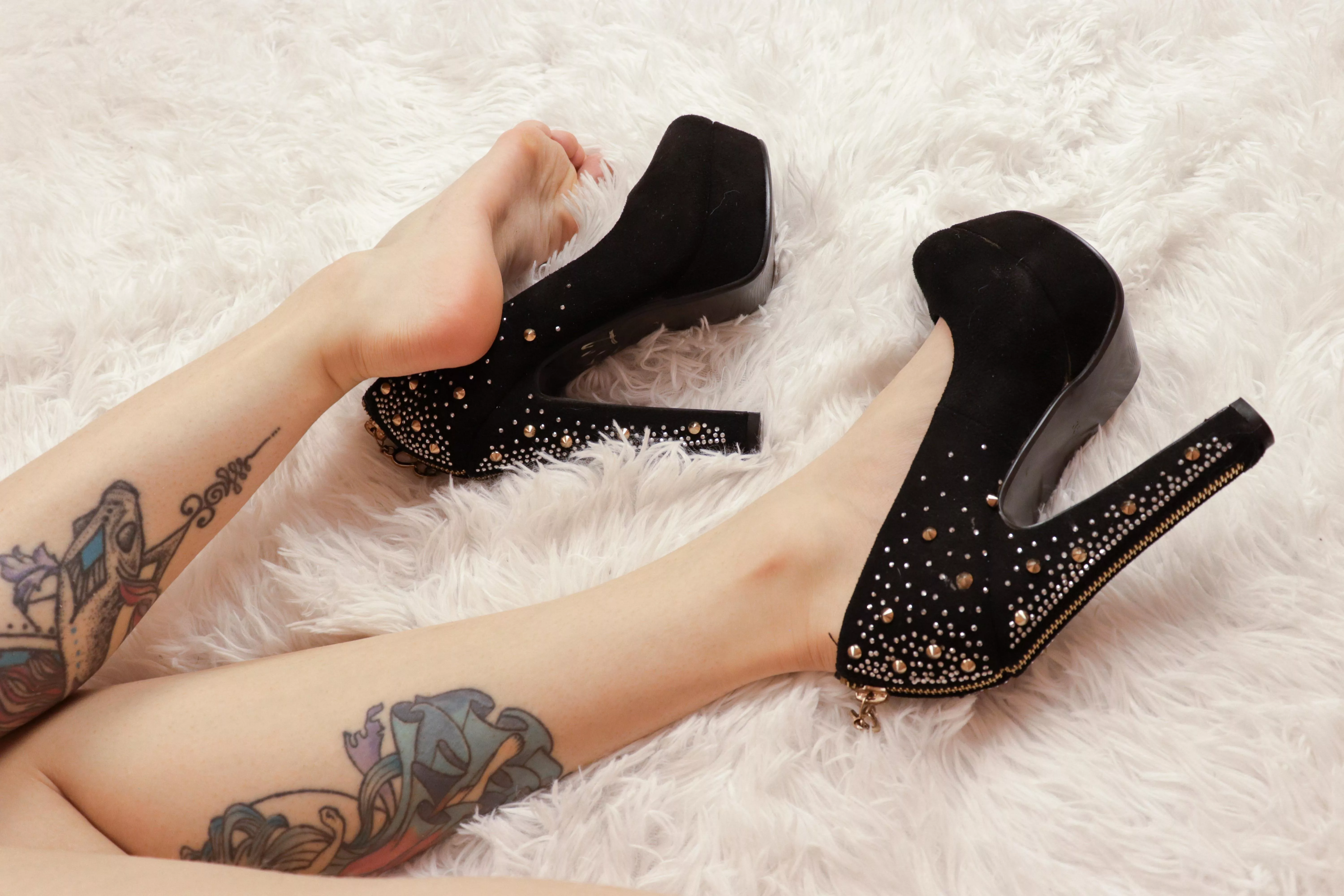 My favorite heels have spikes😈