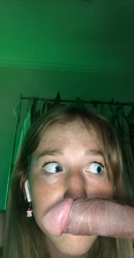 My Freckled Cumslut Girlfriend was too shy too post this, Can you hype her up and give her the love she deserves ❤️ My Freckled Cumslut Girlfriend was too shy too post this, Can you hype her up and give her the love she deserves ❤️