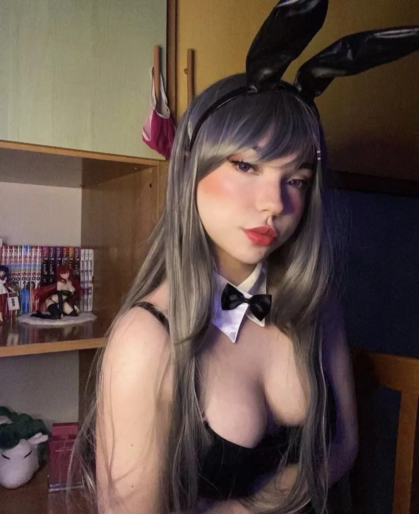 My friend is new to reddit, mind helping her with some likes ?👉👈 Isn't she beautiful?:3