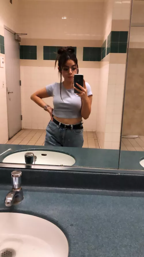 my glasses go with my aesthetic 💕