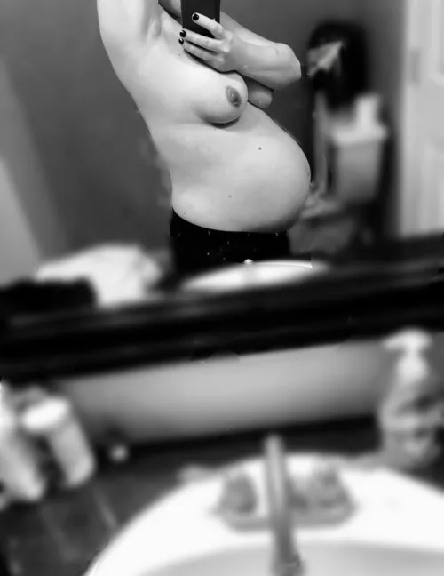 My growing bump💕