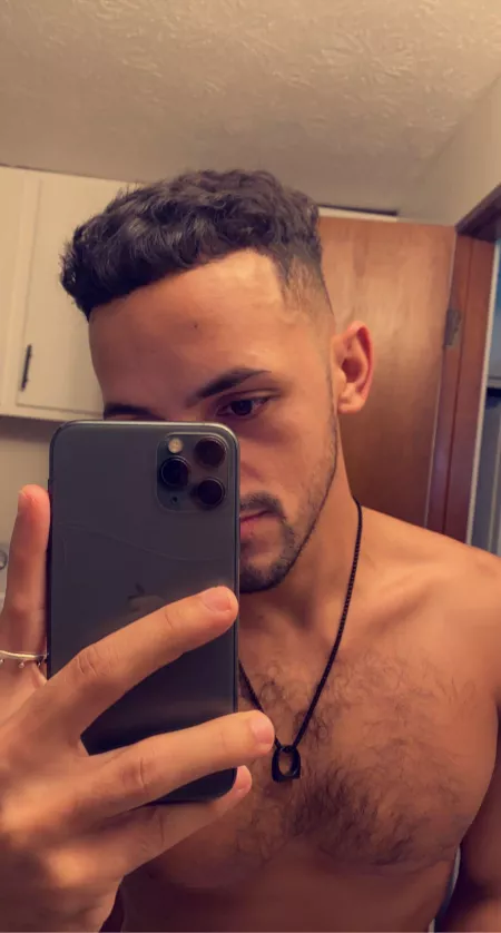 My hair is finally growing. ☺️ Have a great weekend, yall!