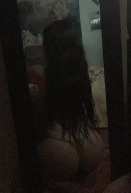 my hair nearly covers my thong 😌