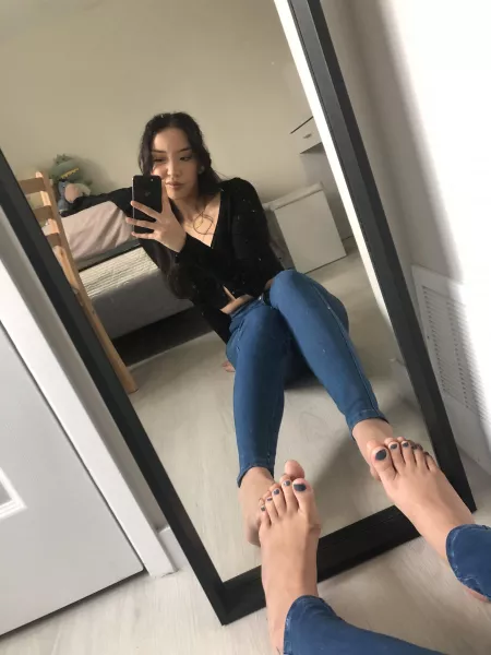 my jeans and toes match and no that was not planned